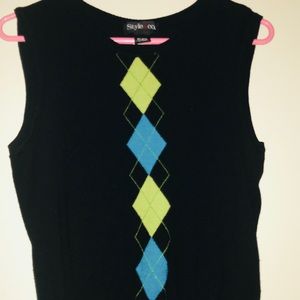 Super cute women’s sweater vest